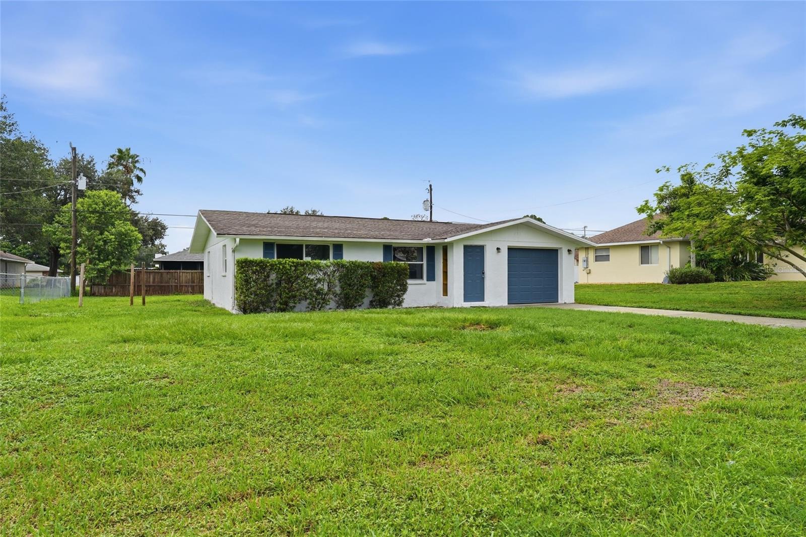 935 EVEREST RD — photo 12
