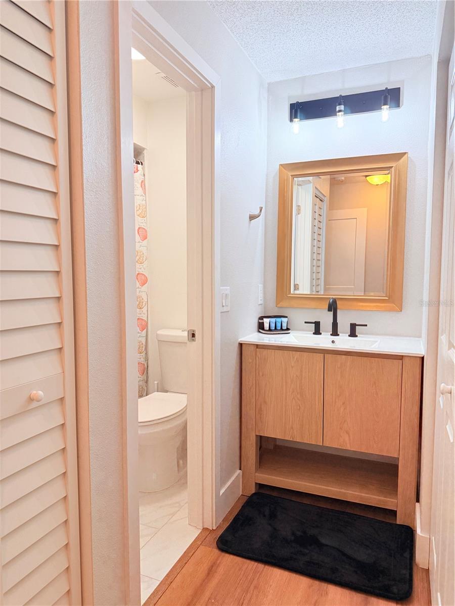 2130 REDLEAF DR — photo 30
