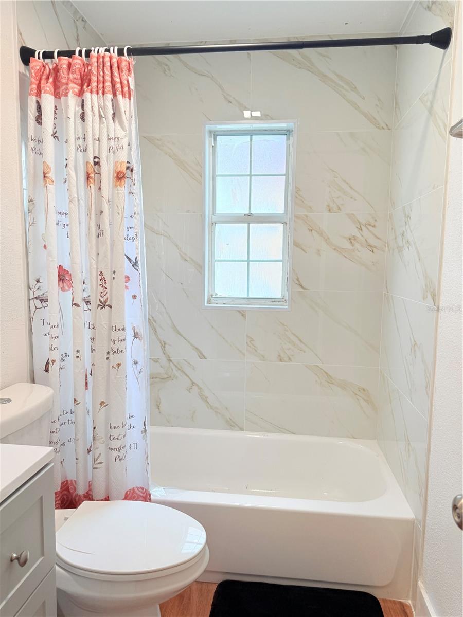 2130 REDLEAF DR — photo 27