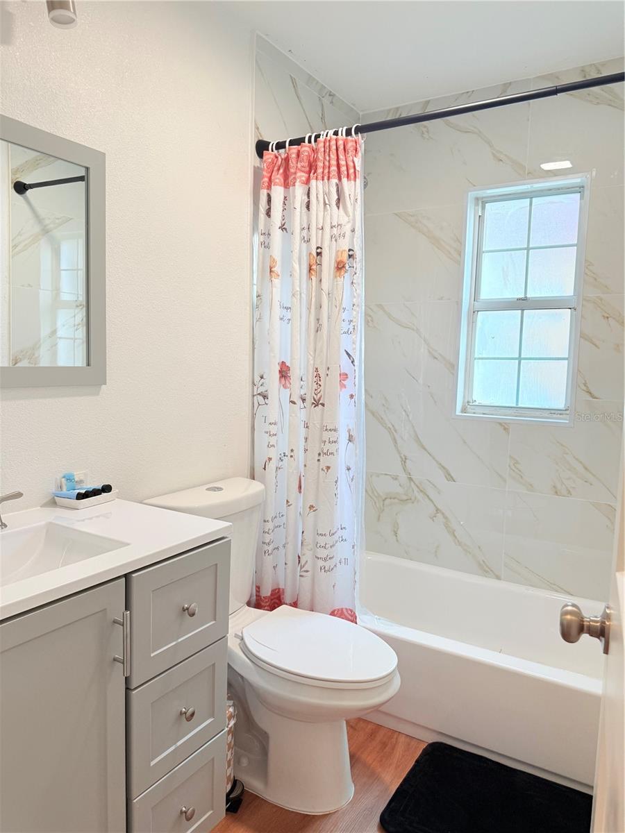 2130 REDLEAF DR — photo 26