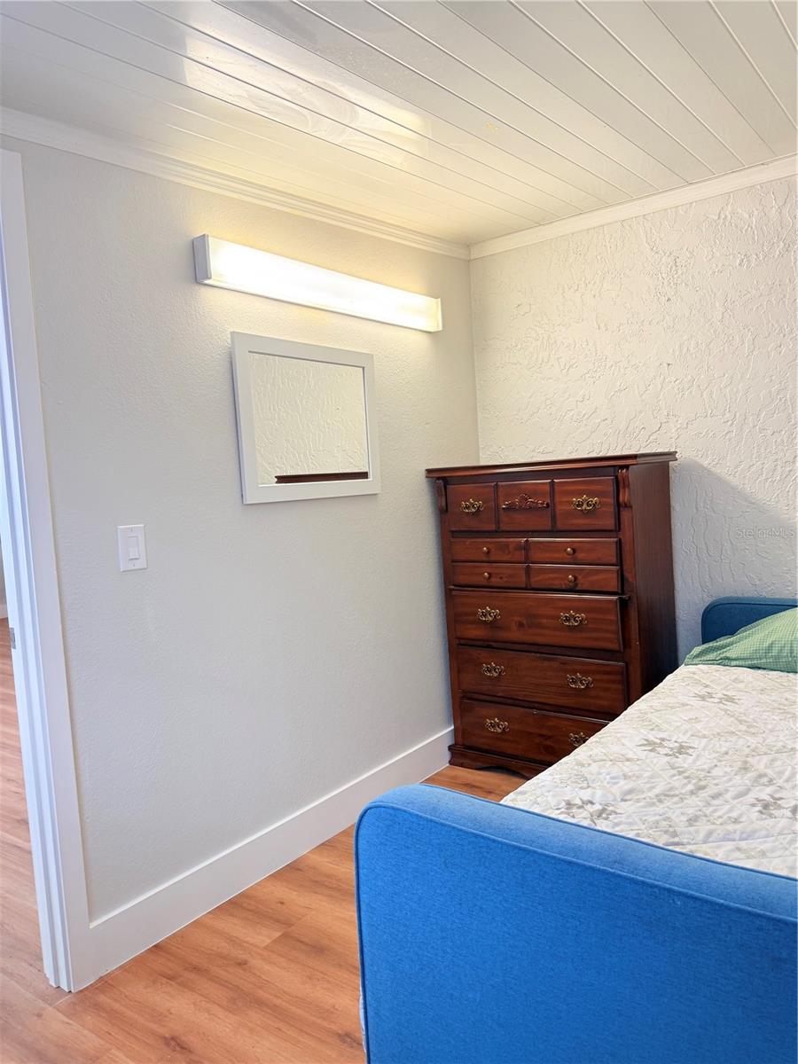 2130 REDLEAF DR — photo 12