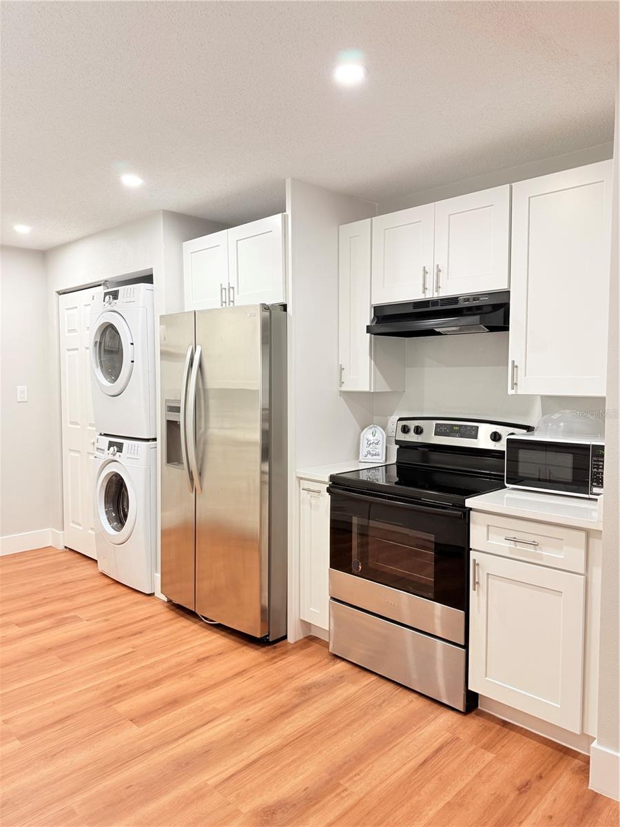 2130 REDLEAF DR — photo 9