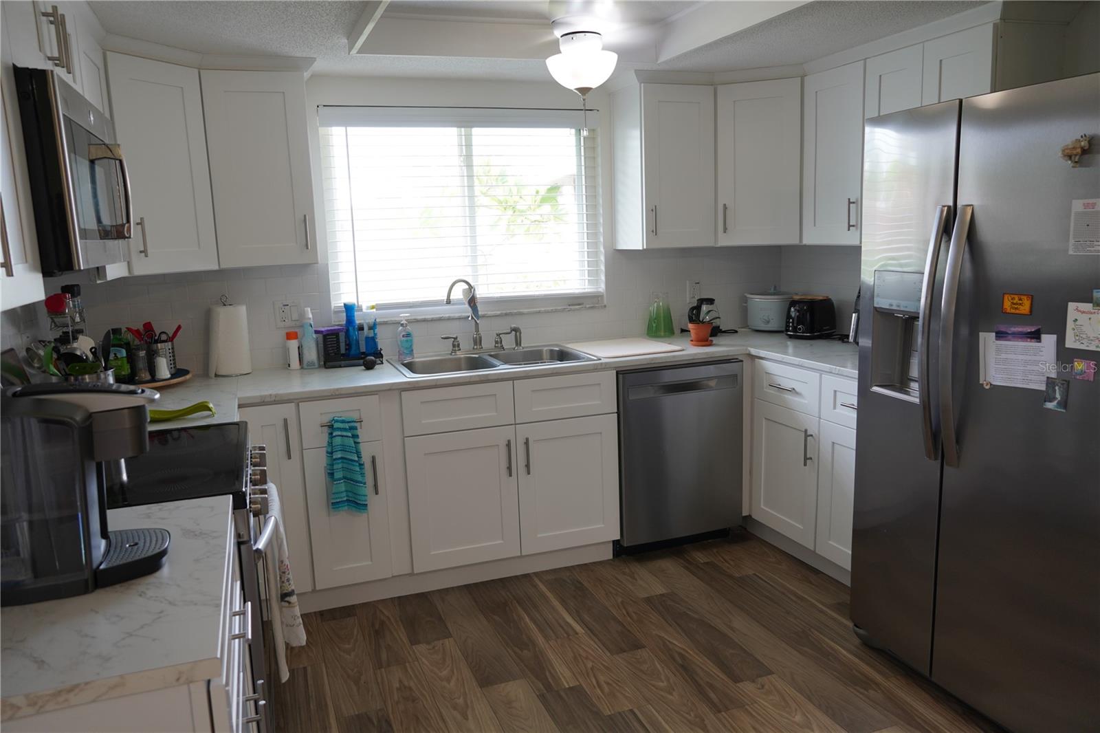 536 FLAMINGO DR — photo 12