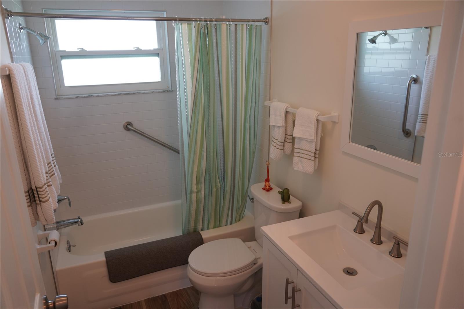 536 FLAMINGO DR — photo 29
