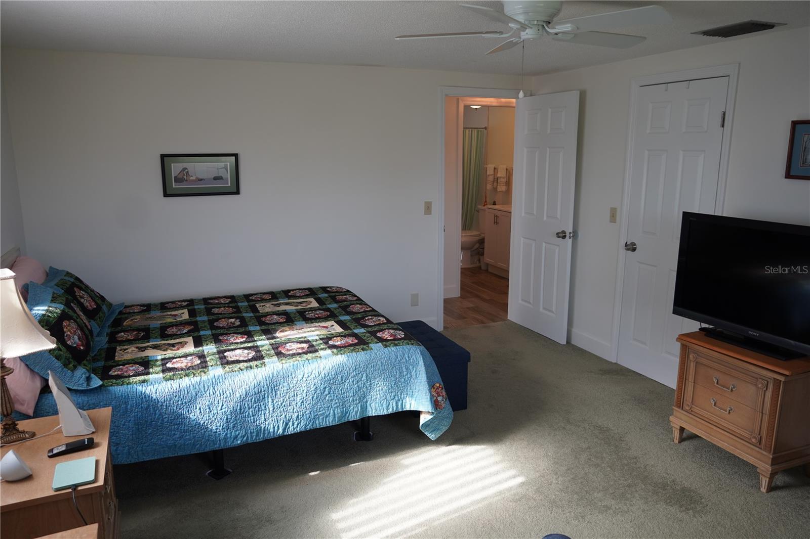 536 FLAMINGO DR — photo 17