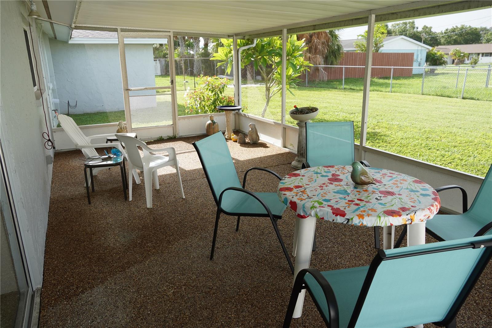536 FLAMINGO DR — photo 34