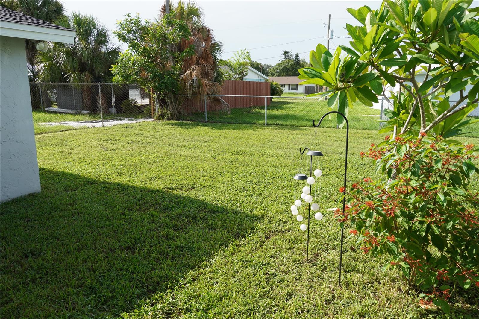 536 FLAMINGO DR — photo 38