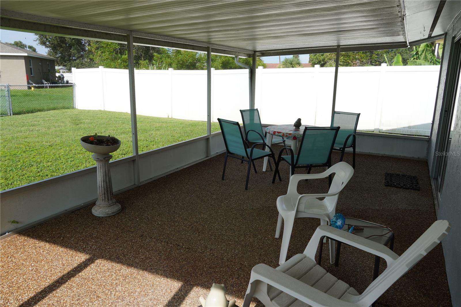 536 FLAMINGO DR — photo 36
