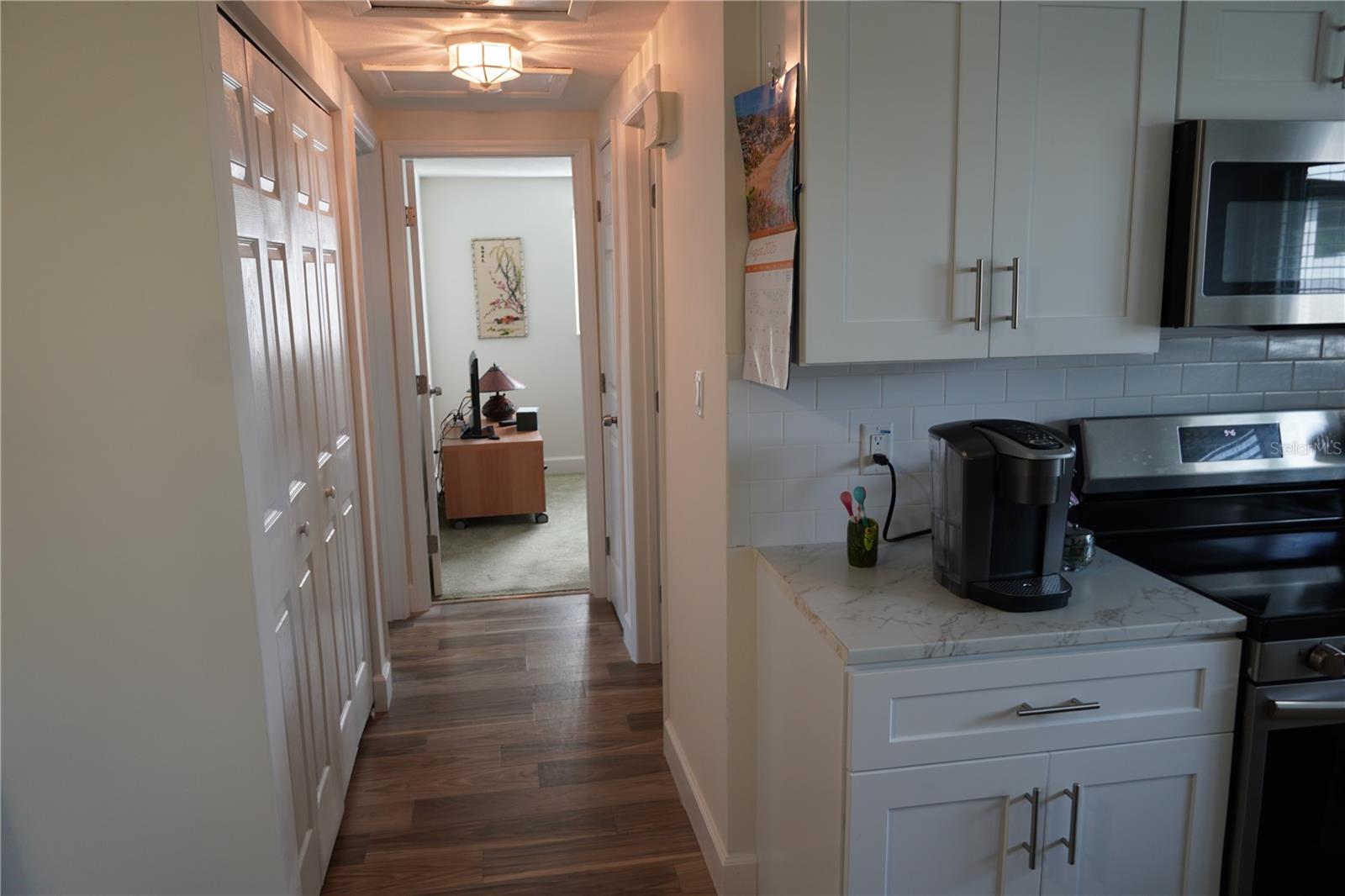 536 FLAMINGO DR — photo 13