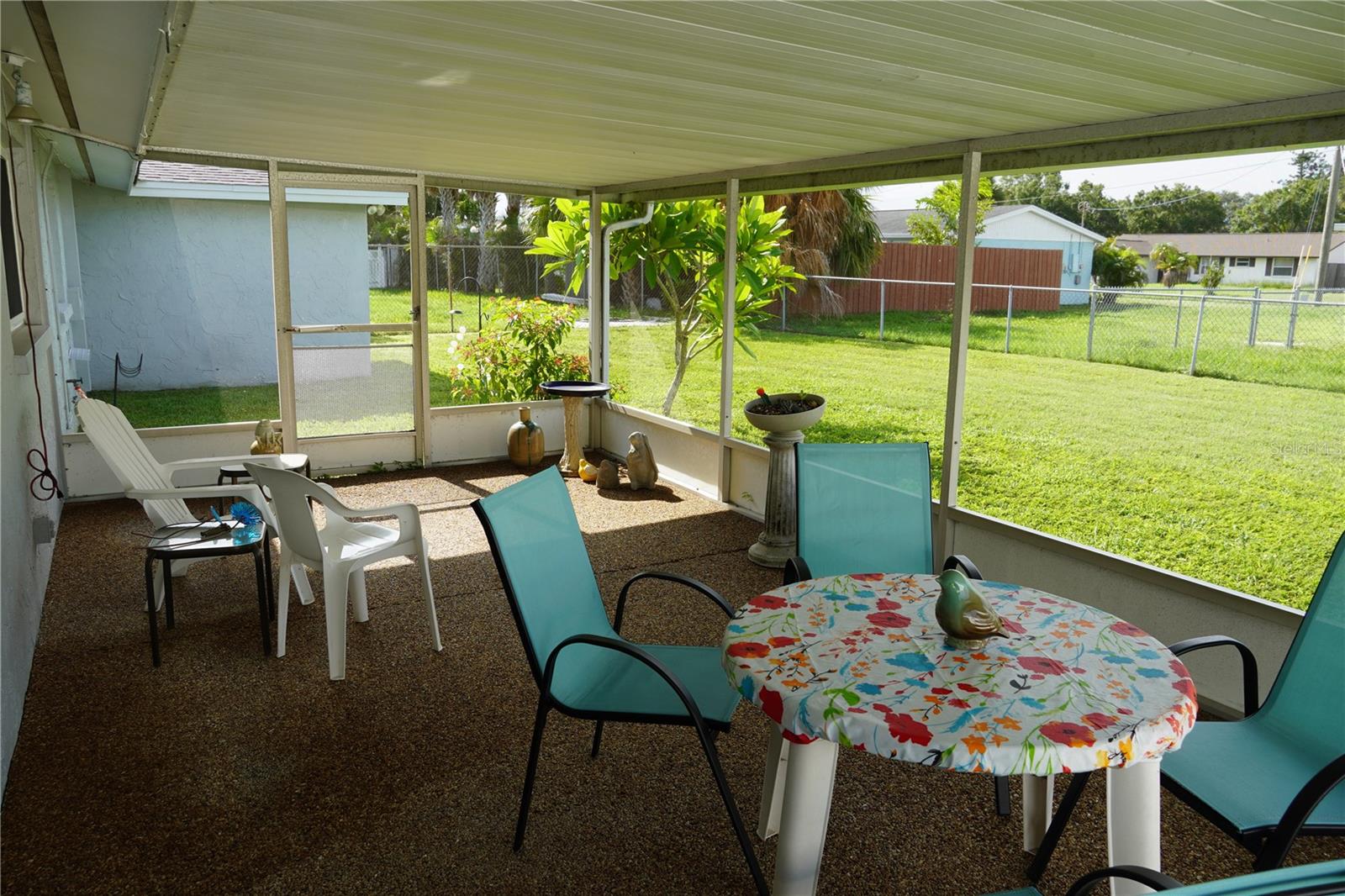 536 FLAMINGO DR — photo 33