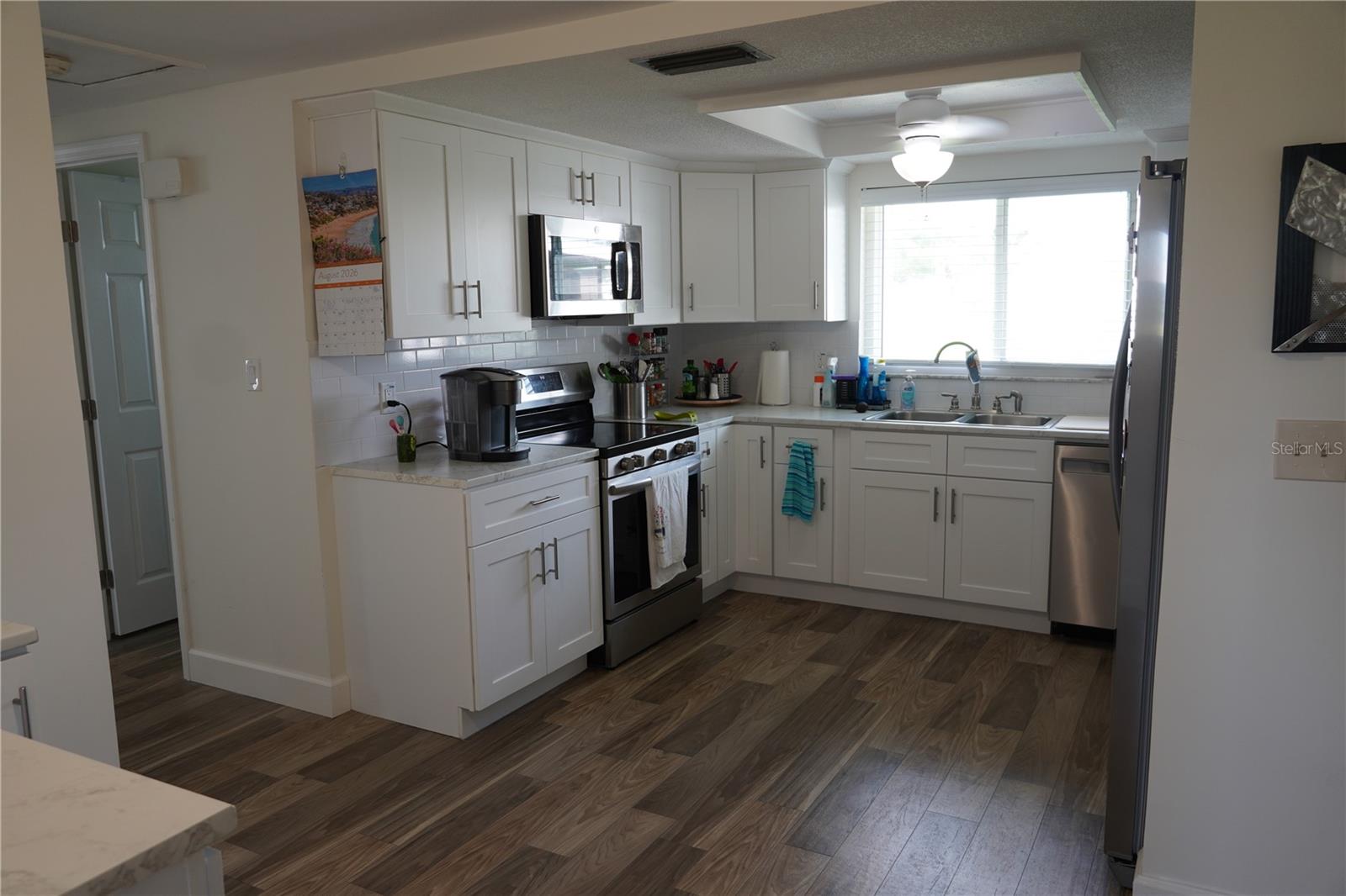 536 FLAMINGO DR — photo 10