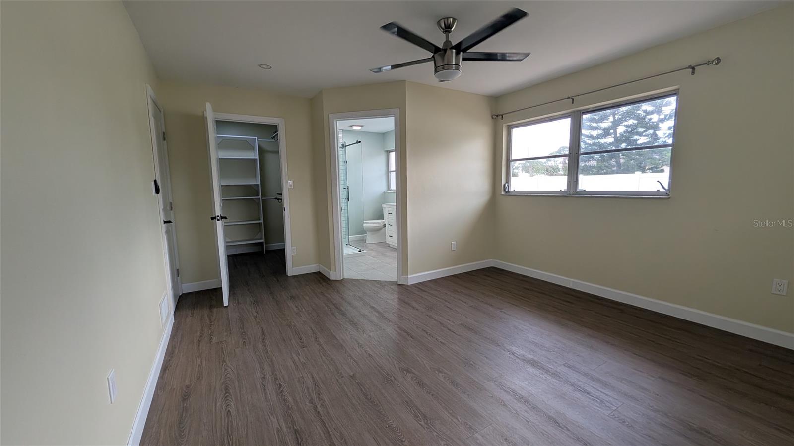 1406 S VENICE BLVD — photo 17