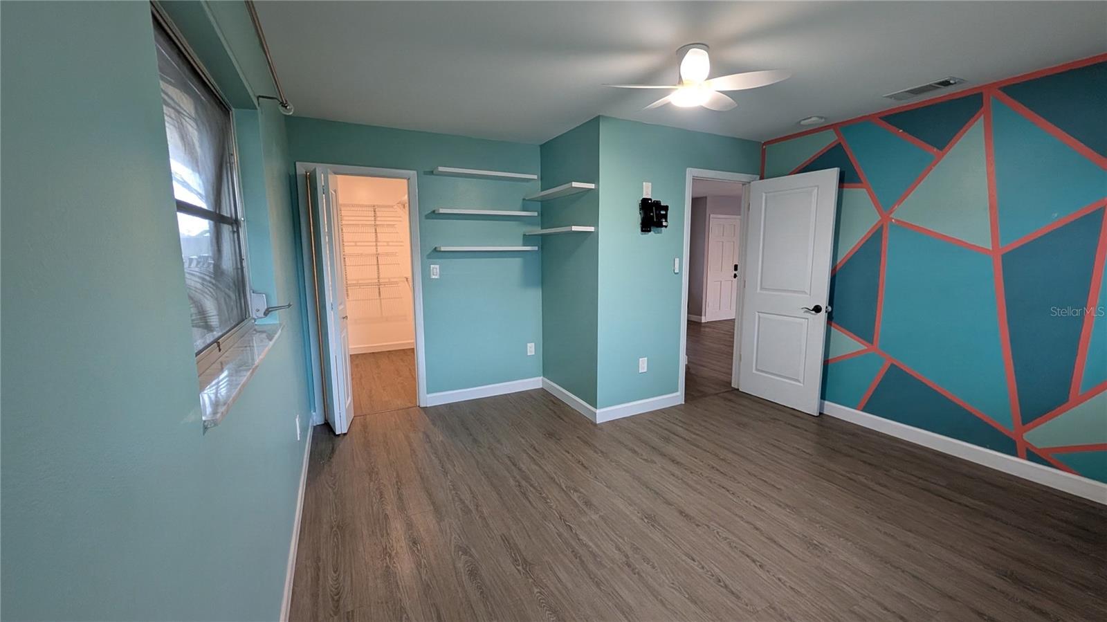 1406 S VENICE BLVD — photo 21