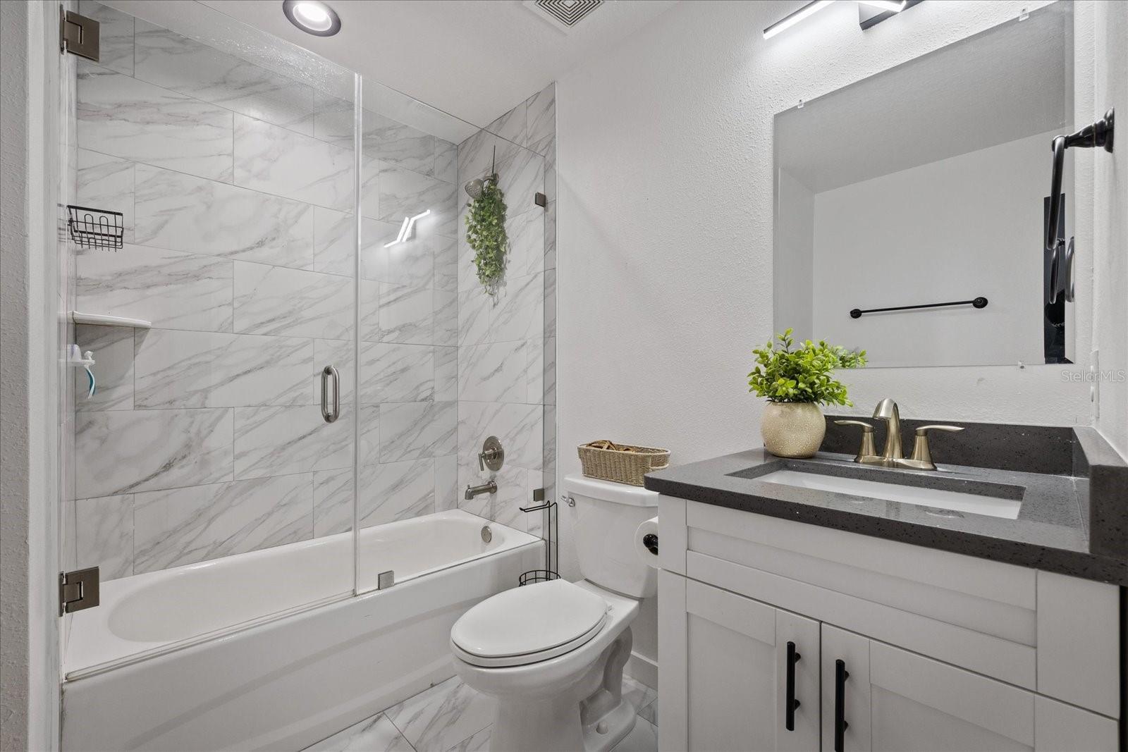 3209 E HANNA AVE — photo 15