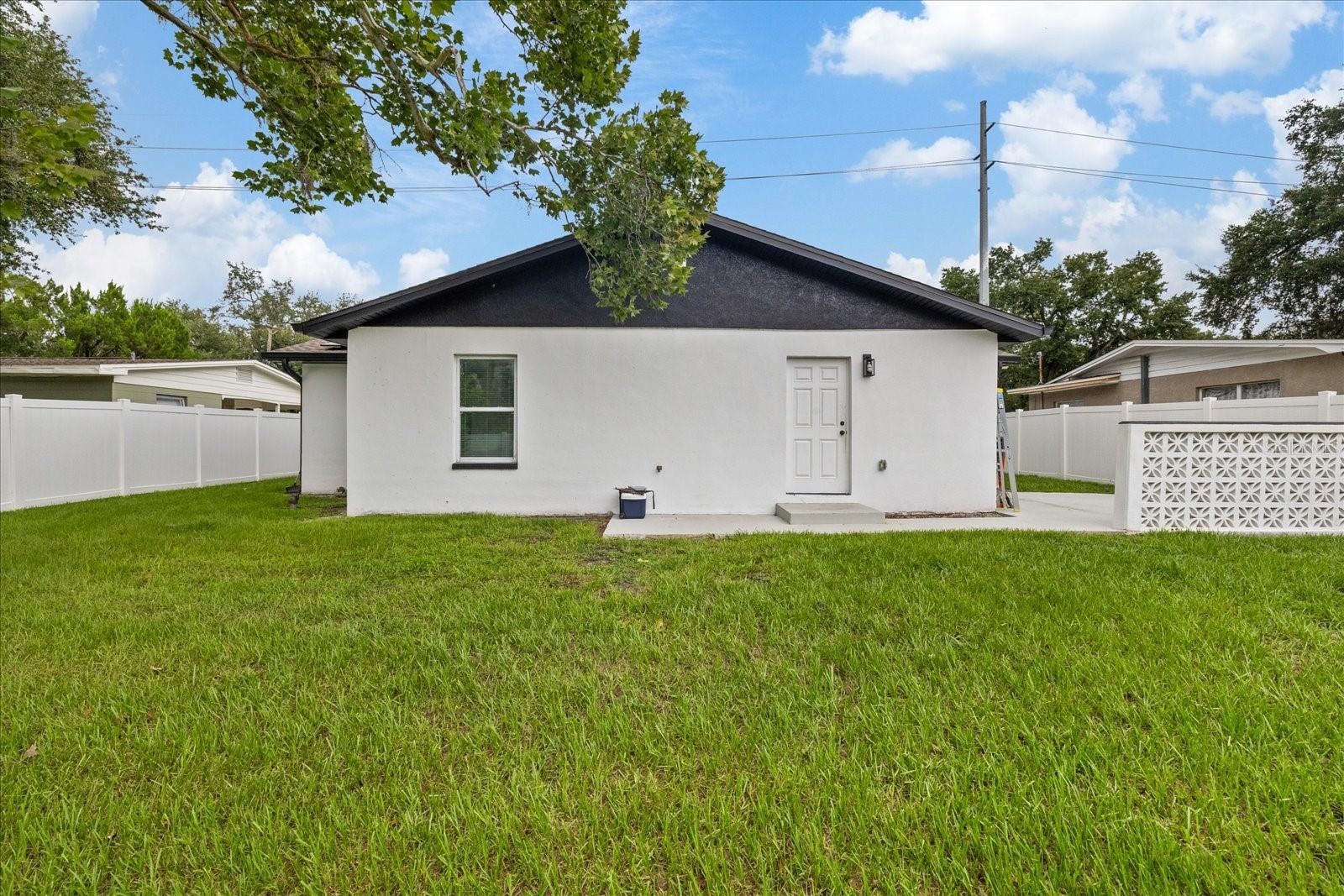 3209 E HANNA AVE — photo 30