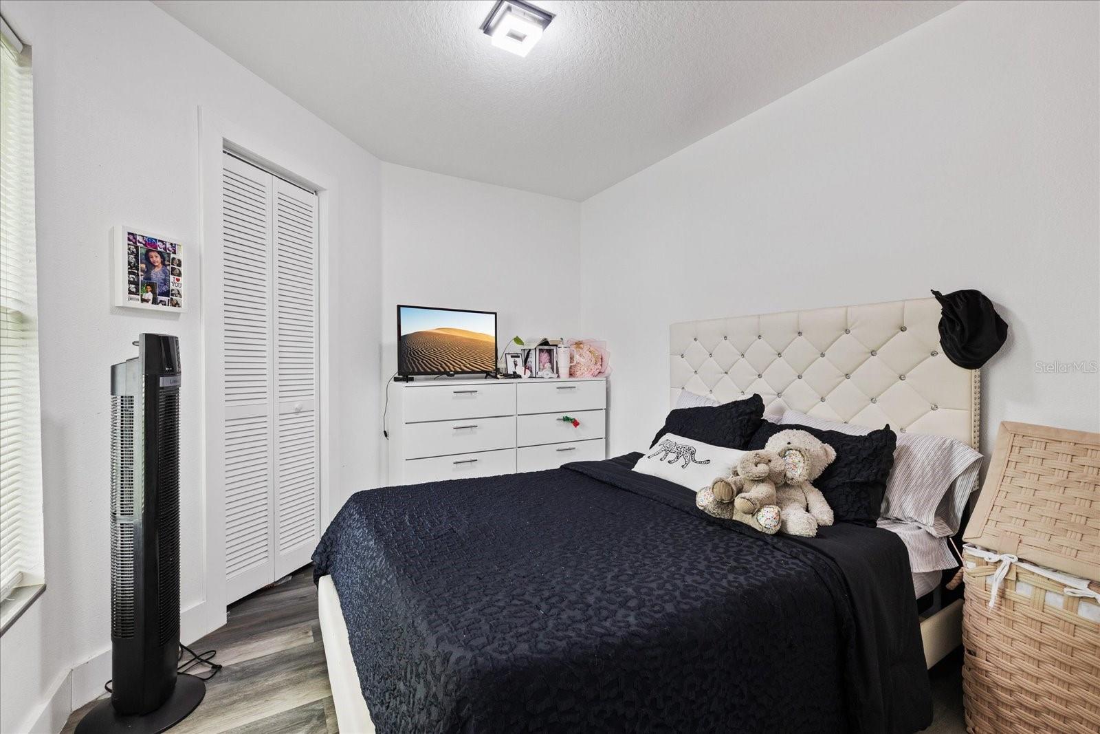 3209 E HANNA AVE — photo 24