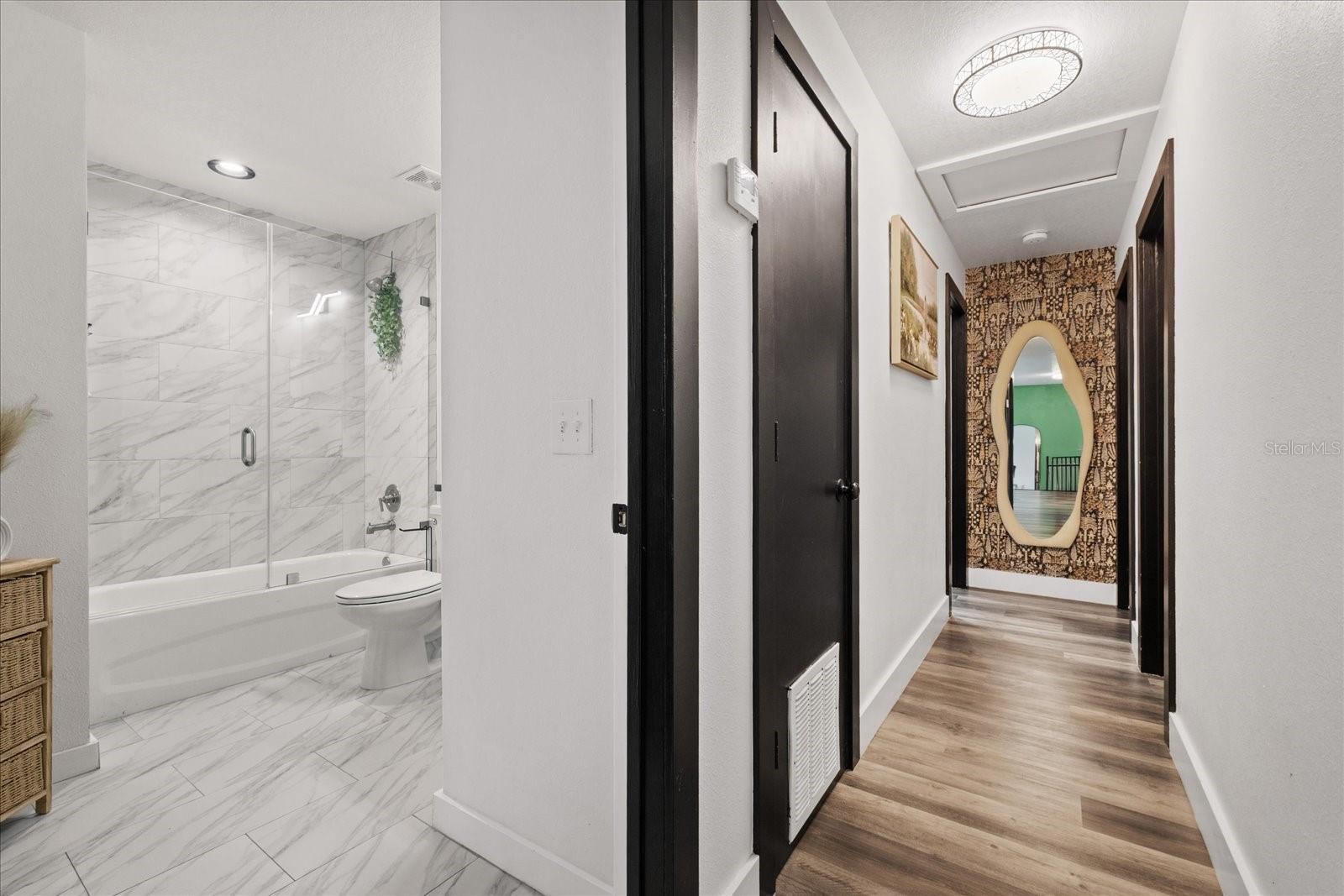 3209 E HANNA AVE — photo 14