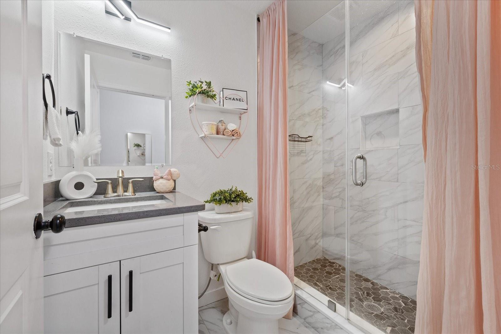 3209 E HANNA AVE — photo 23
