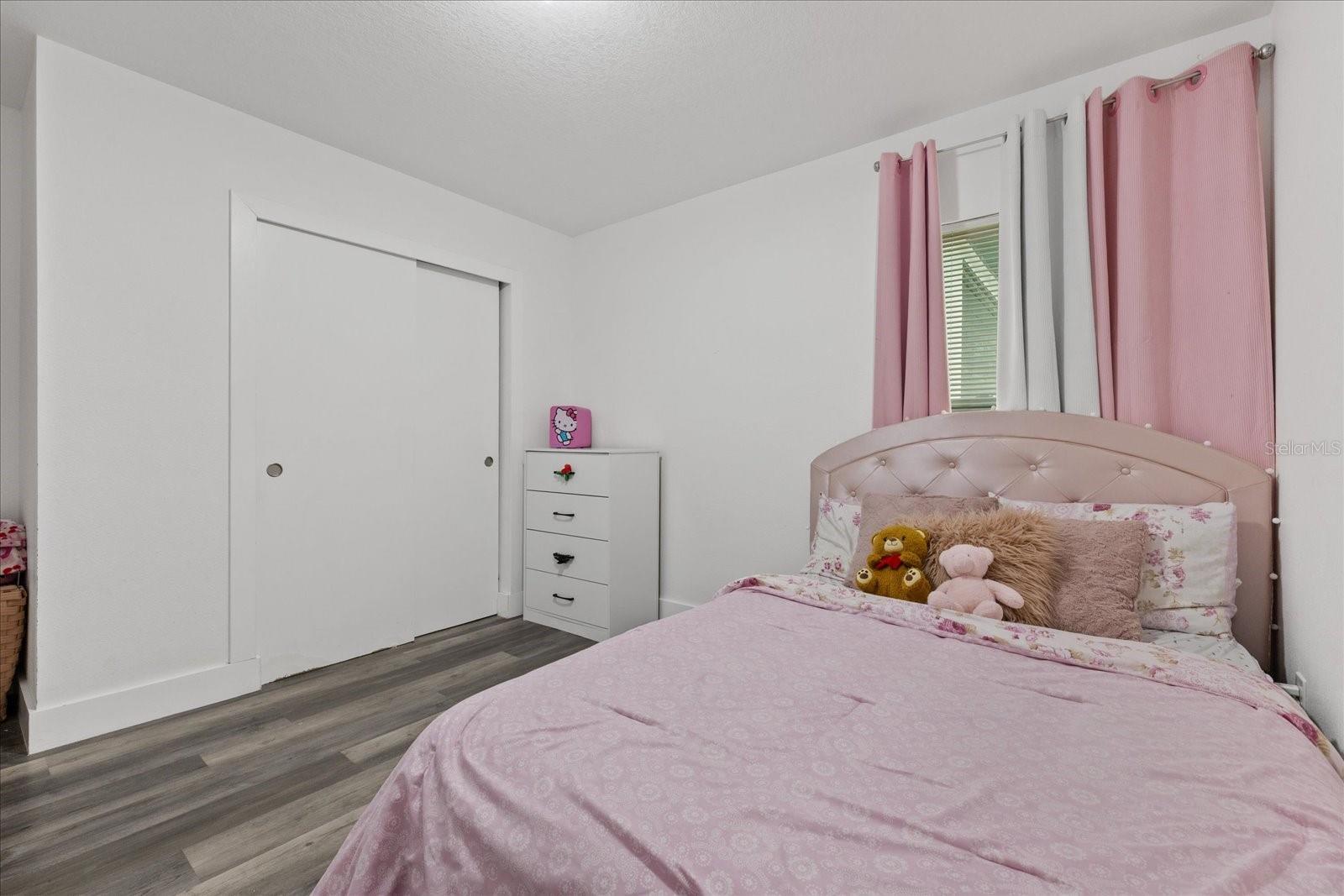 3209 E HANNA AVE — photo 19
