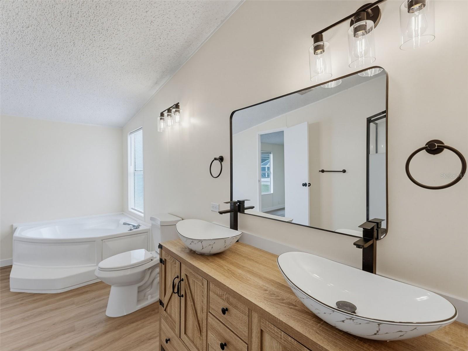 11106 FERNWAY LN — photo 11
