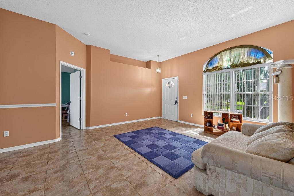 4609 OAK RIVER CIR — photo 7