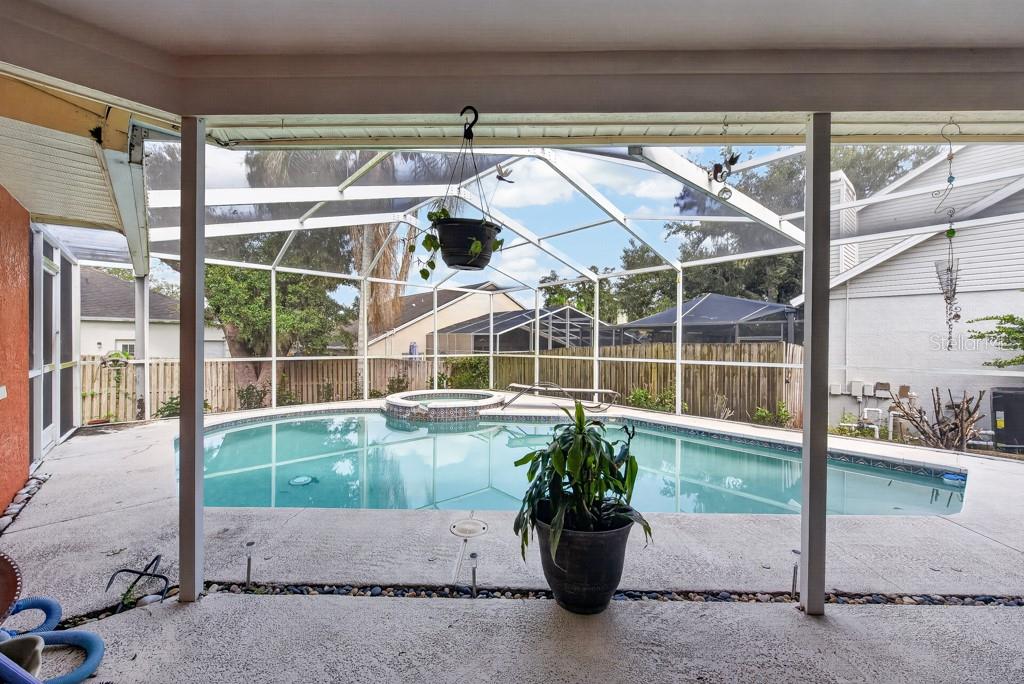 4609 OAK RIVER CIR — photo 32