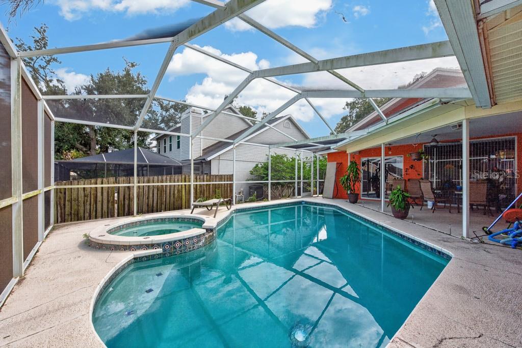 4609 OAK RIVER CIR — photo 35