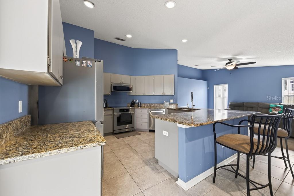 4609 OAK RIVER CIR — photo 15