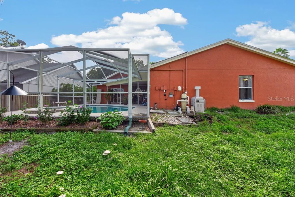 4609 OAK RIVER CIR — photo 37