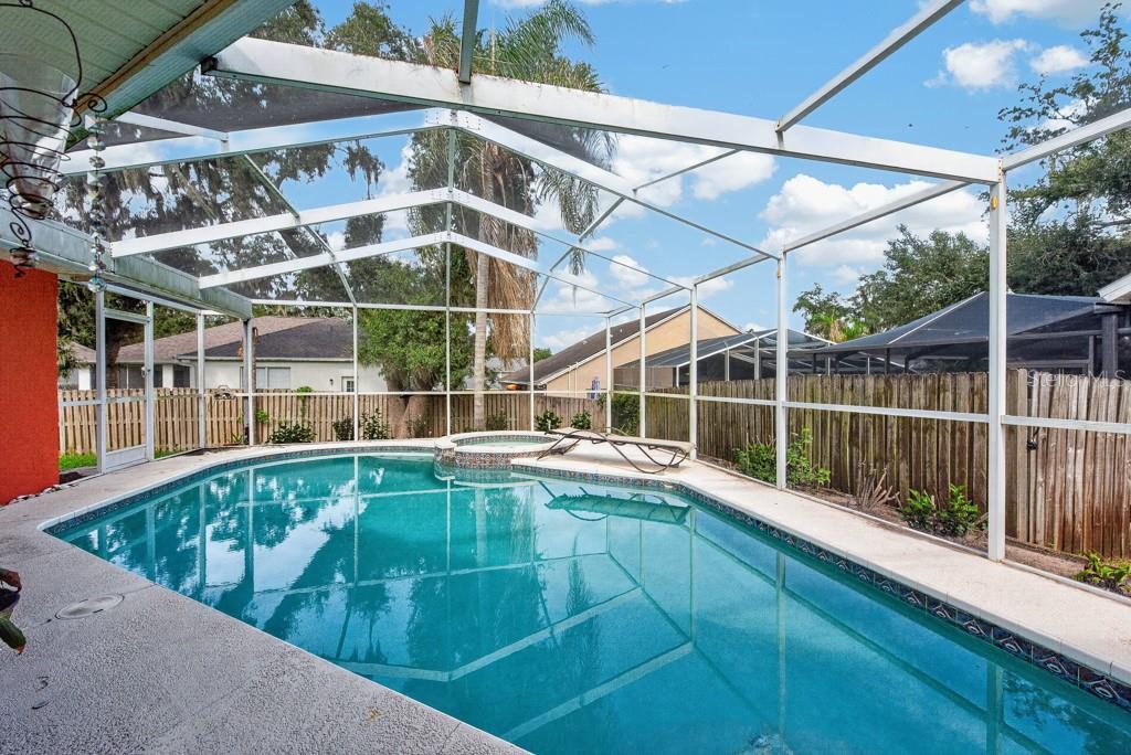 4609 OAK RIVER CIR — photo 33