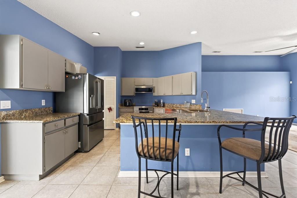 4609 OAK RIVER CIR — photo 14