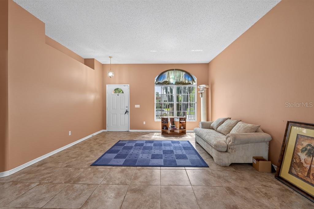 4609 OAK RIVER CIR — photo 6