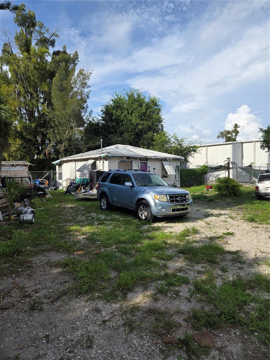 1305 & 1309 HARDIN AVE — photo 2