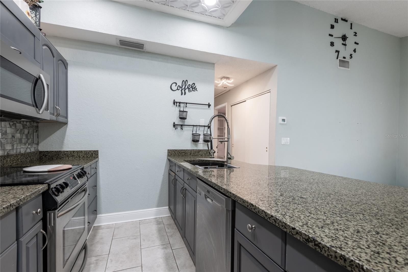 1944 ELAINE DR #1944 — photo 12