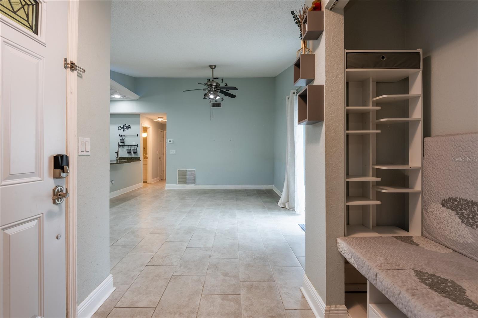 1944 ELAINE DR #1944 — photo 6