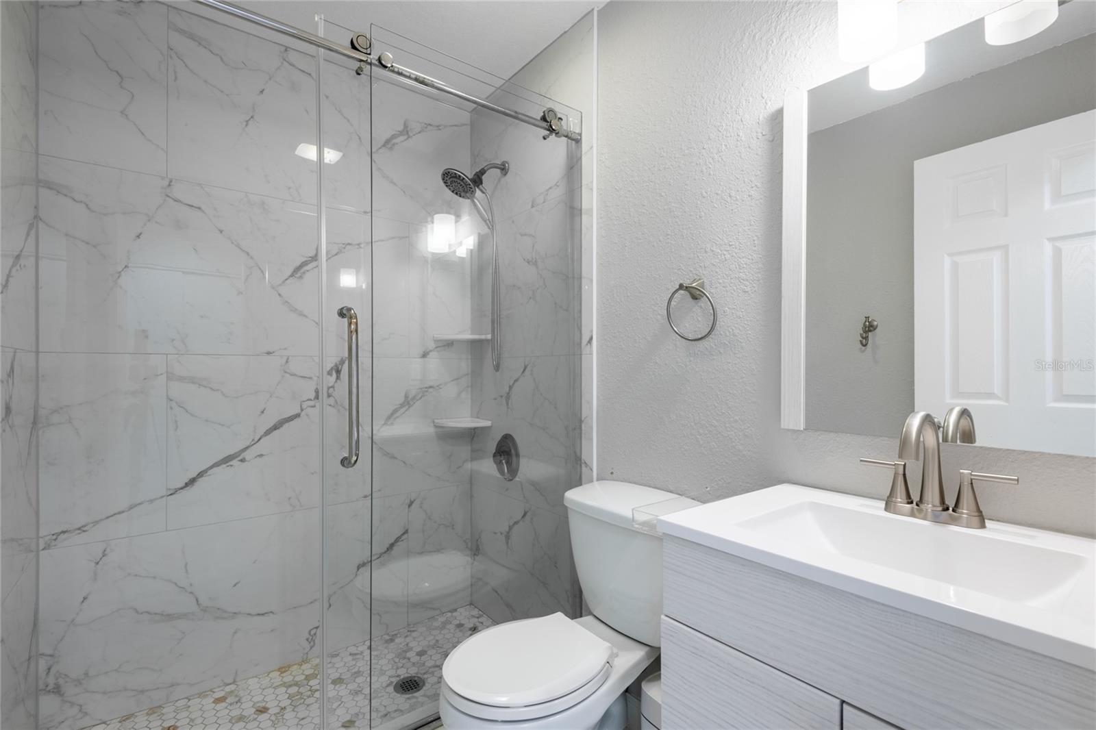 1944 ELAINE DR #1944 — photo 18