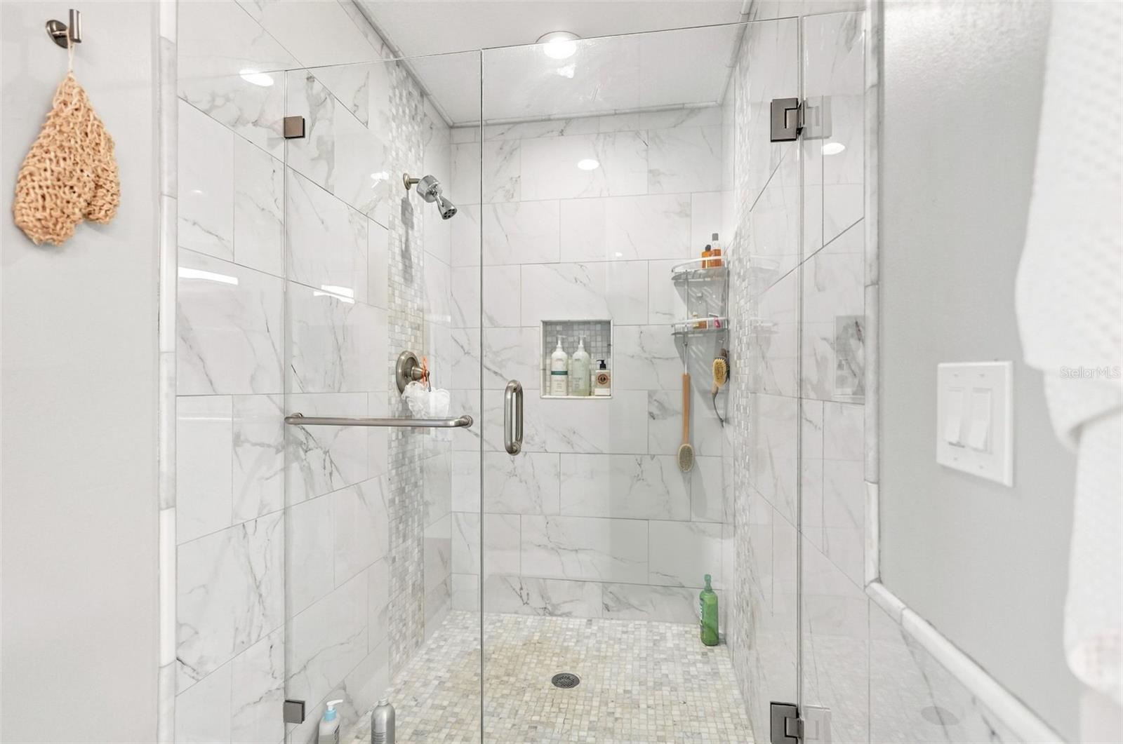 11722 CURRIE LN #J1 — photo 25
