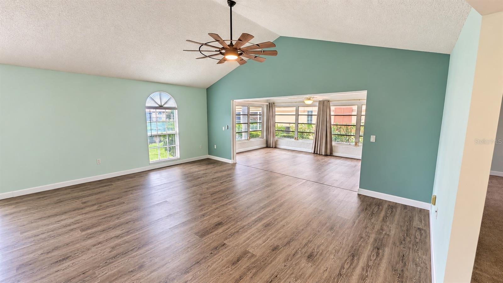 3520 57TH AVENUE CIR W #10 — photo 10
