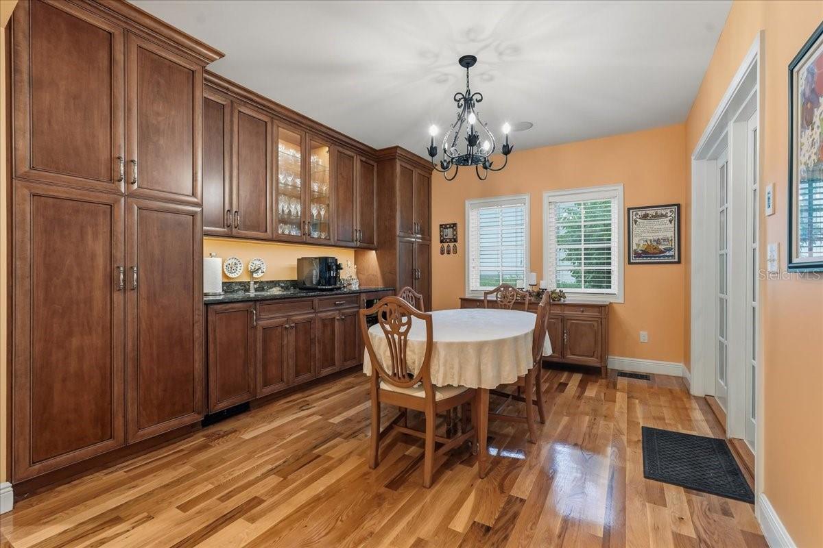 89 MARTINIQUE AVE — photo 11