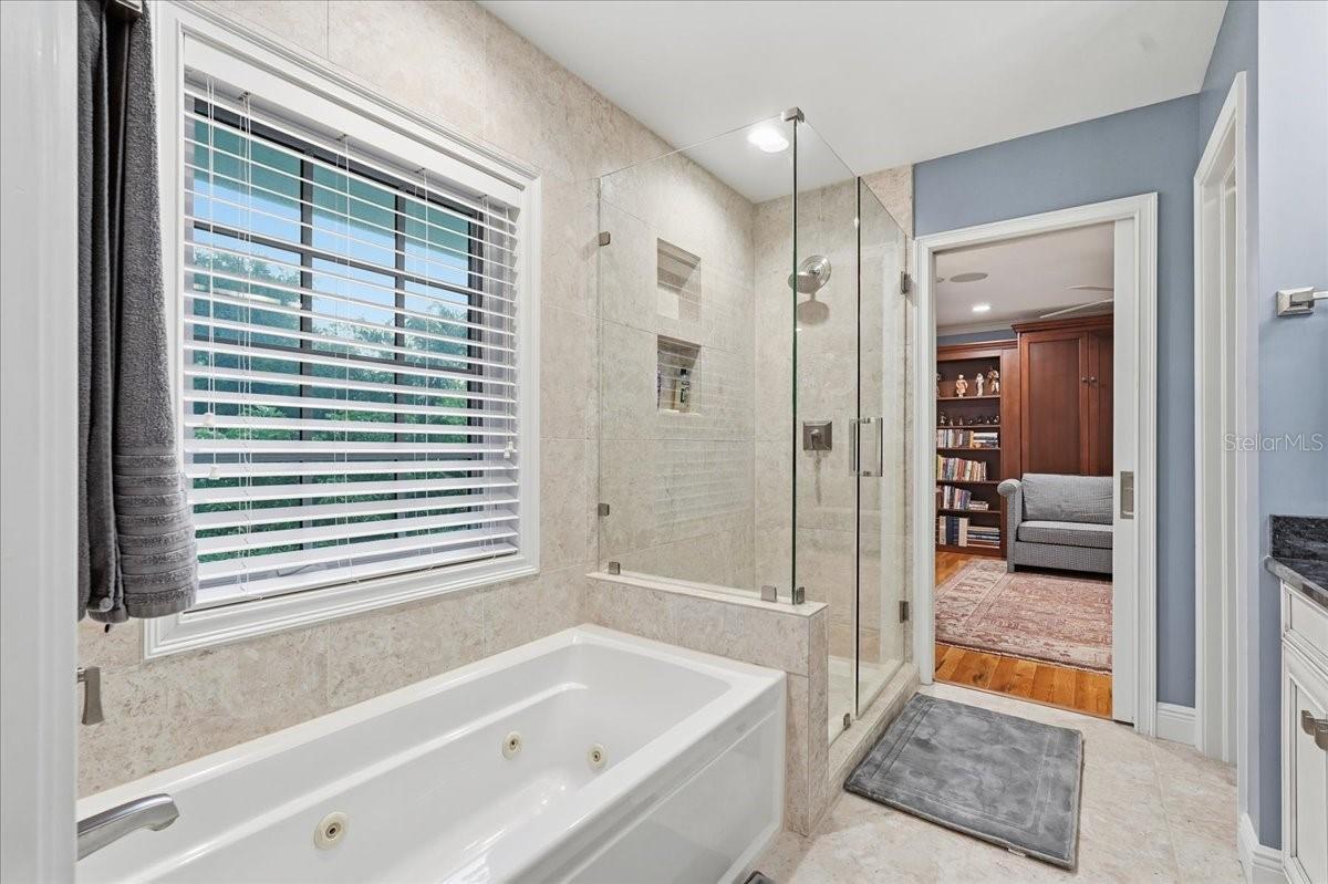 89 MARTINIQUE AVE — photo 31