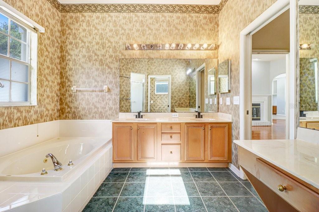 3029 MINUTEMAN LN — photo 28