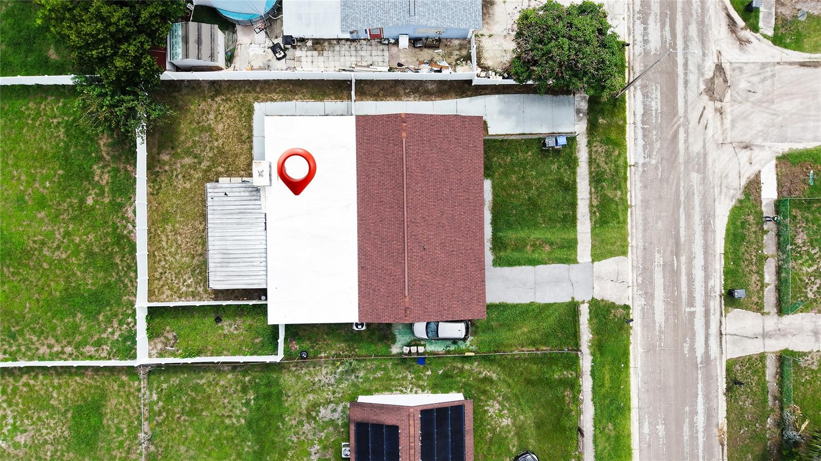 7018 GLENVIEW DR — photo 42