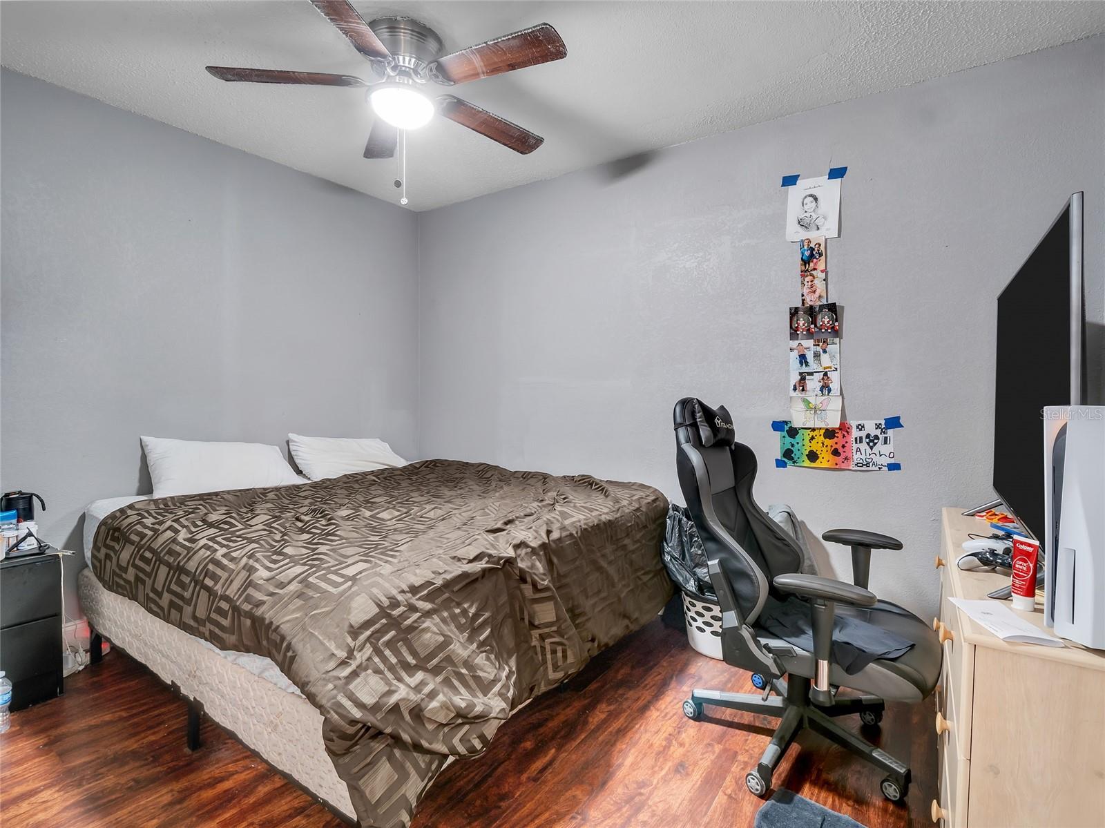 7018 GLENVIEW DR — photo 18