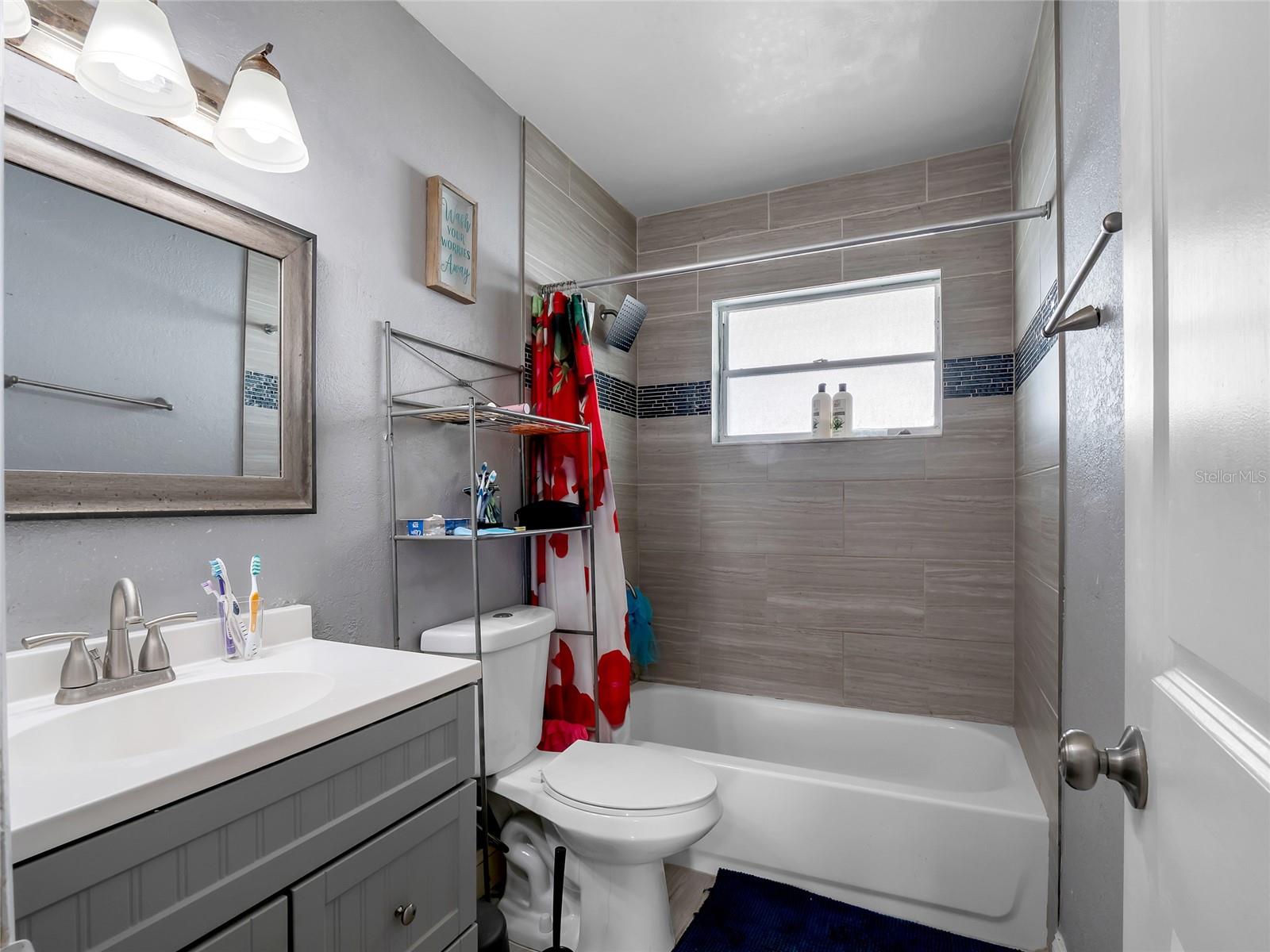 7018 GLENVIEW DR — photo 20