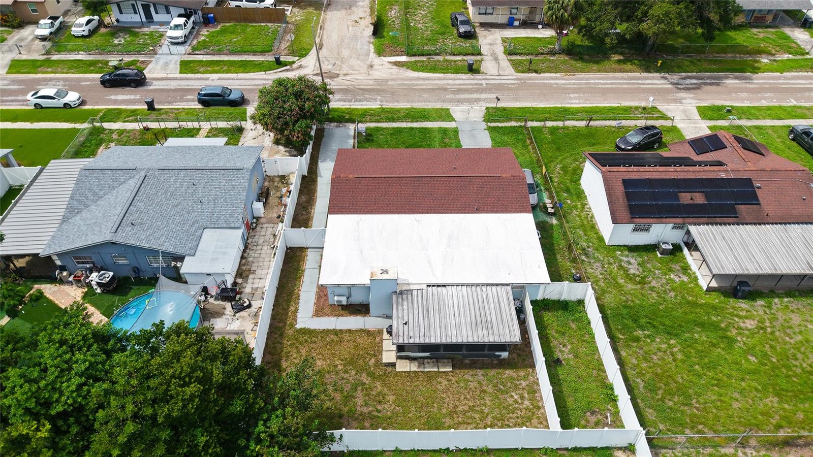 7018 GLENVIEW DR — photo 38