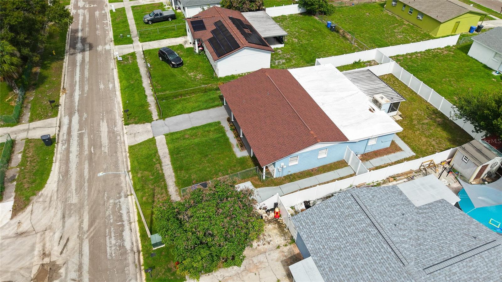 7018 GLENVIEW DR — photo 36