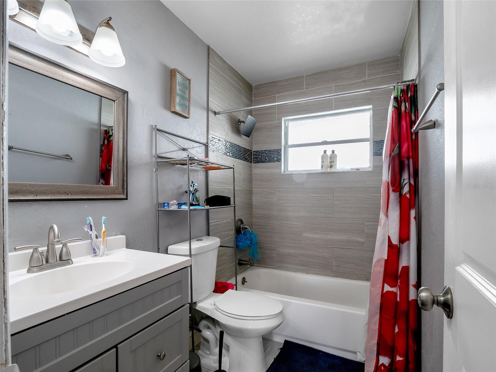 7018 GLENVIEW DR — photo 21