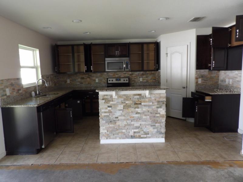 11301 BRIGHTON KNOLL LOOP — photo 3