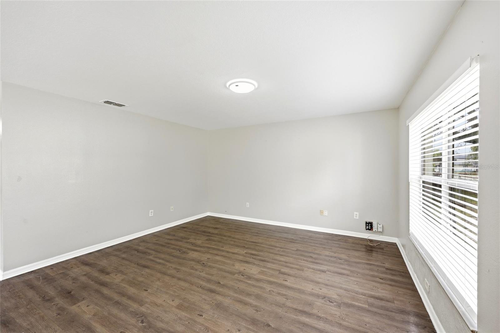 2214 E 19TH AVE — photo 4