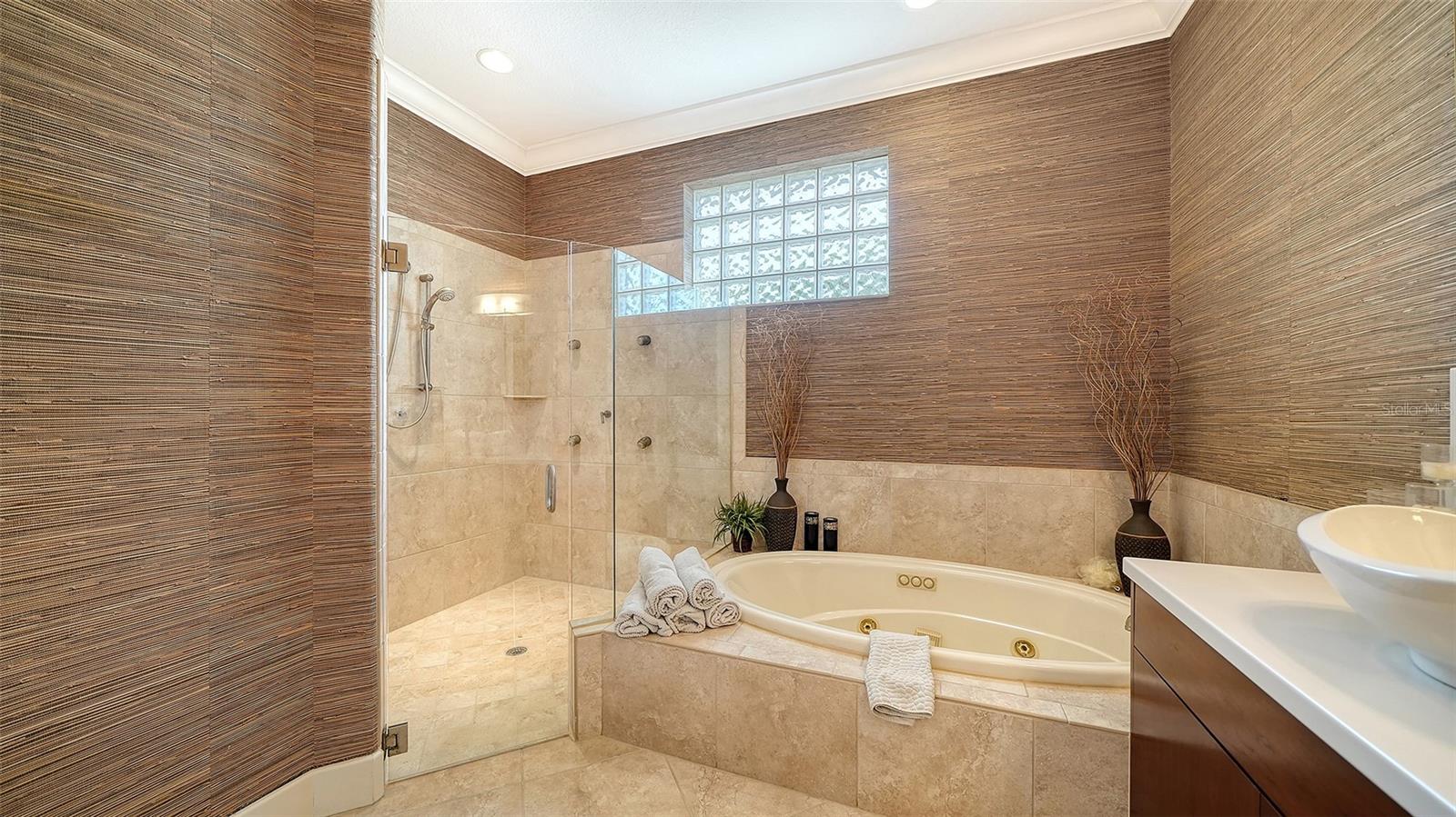 5325 ANTHONY LN — photo 30